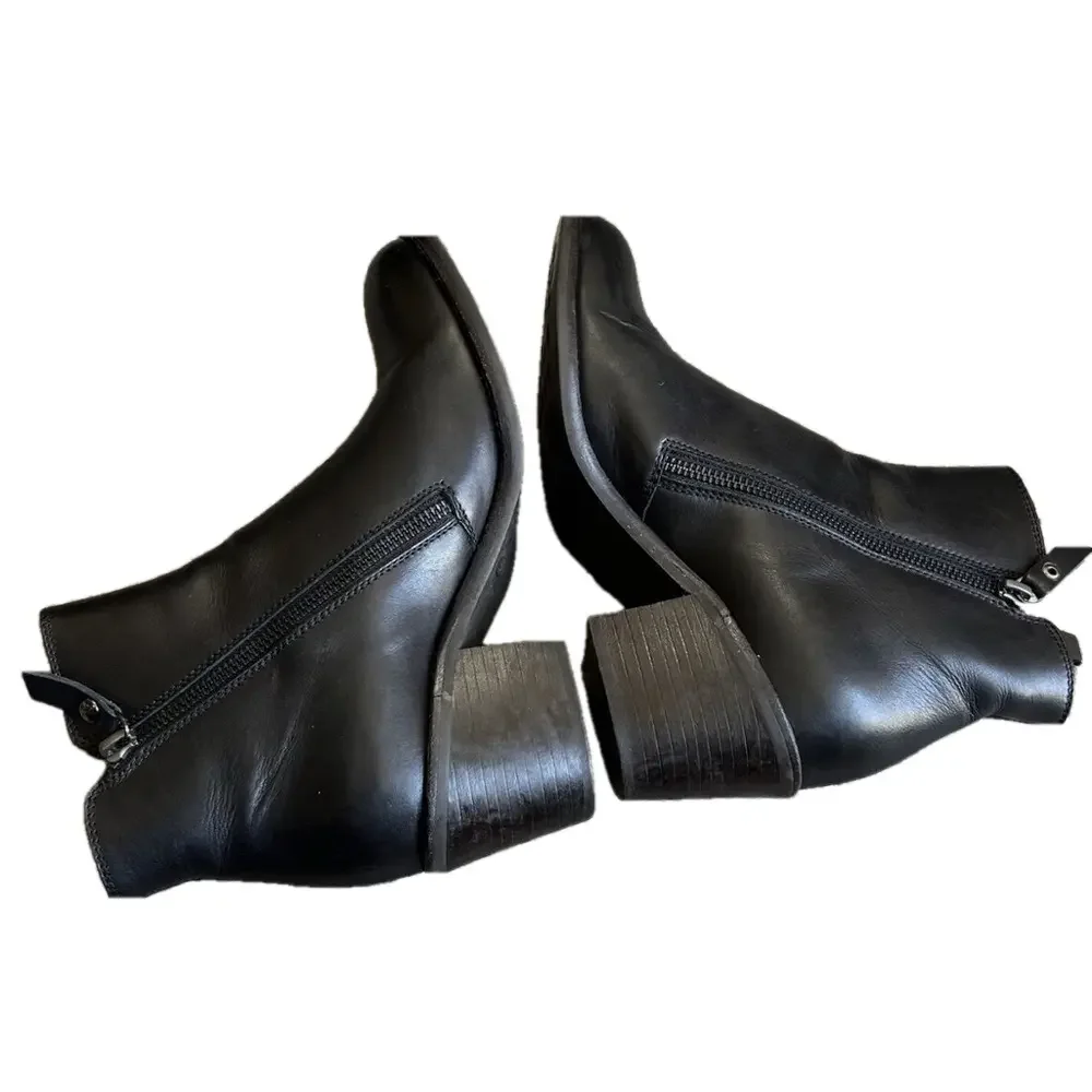 AGL ATTILIO GIUSTI LEOMBRUNI Ella Block Heel Bootie black boots size 37.5